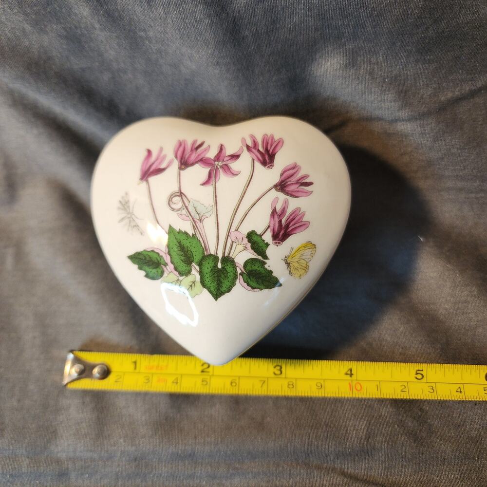 Portmeirion Botanic Garden Heart Shaped Trinket Box Floral Dragonfly